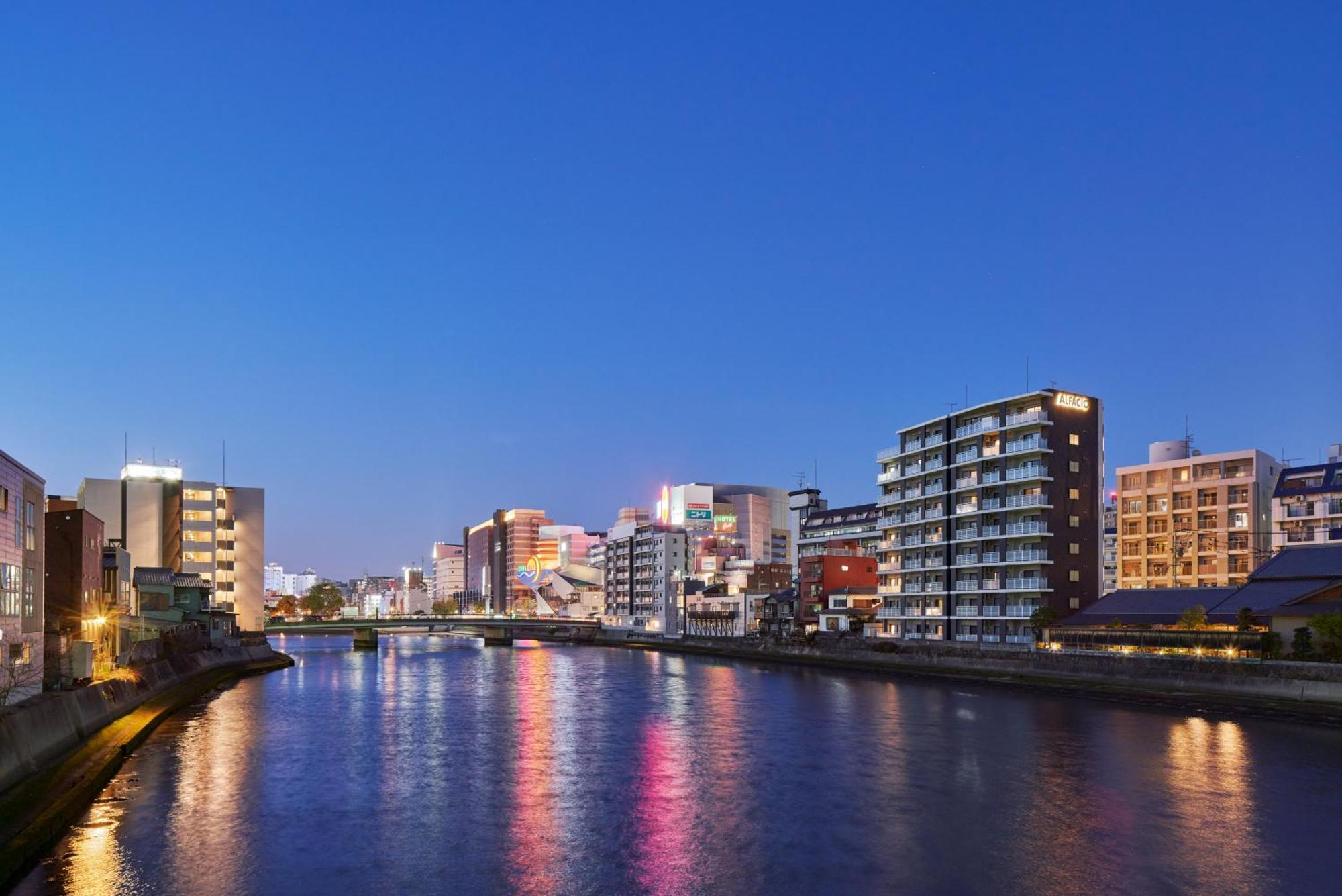 Alfacio Riverside Stay Hakata Фукуока Экстерьер фото